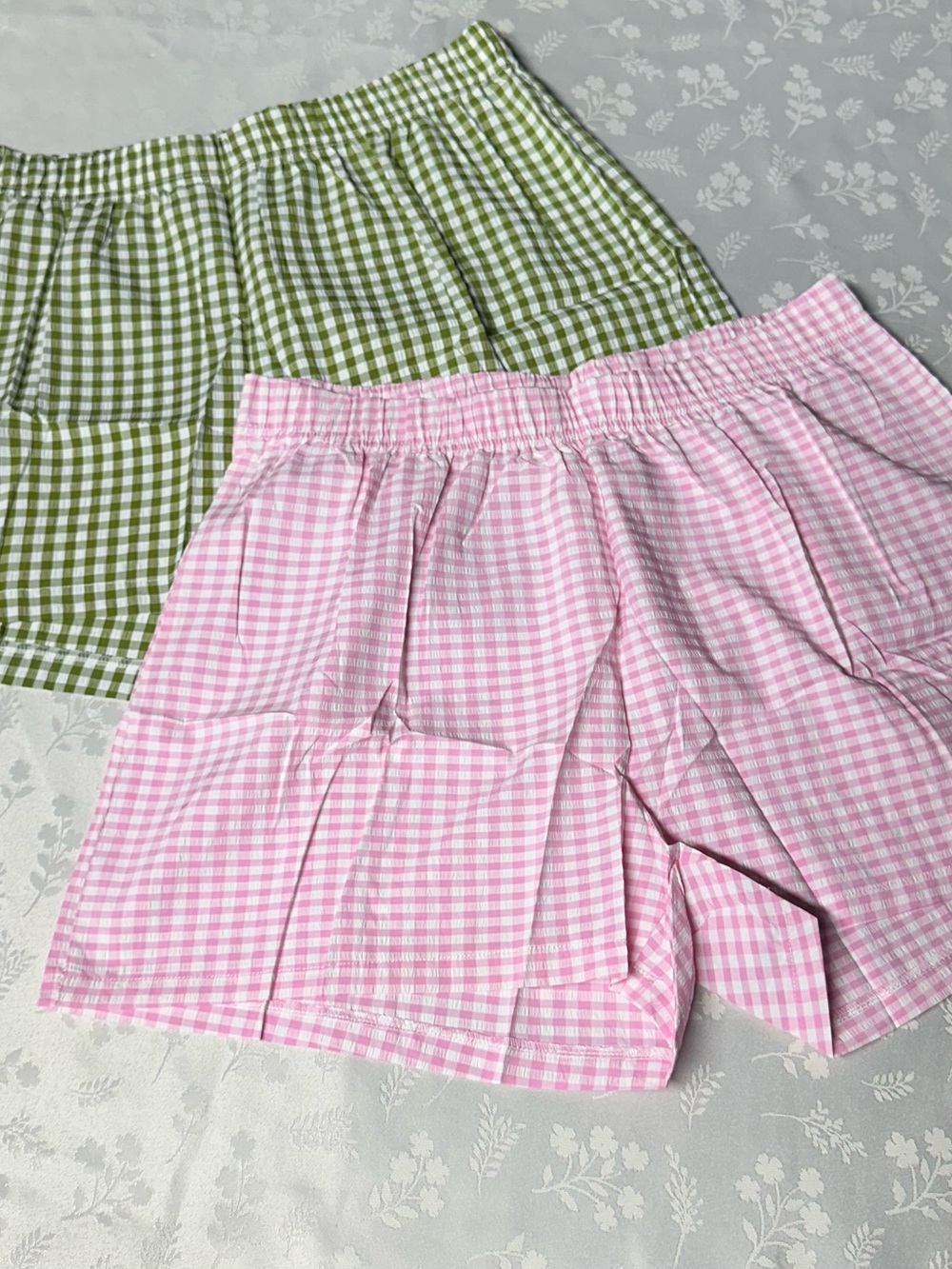 Gingham Elastic-Waist Women’s Shorts - Pink & Green size large